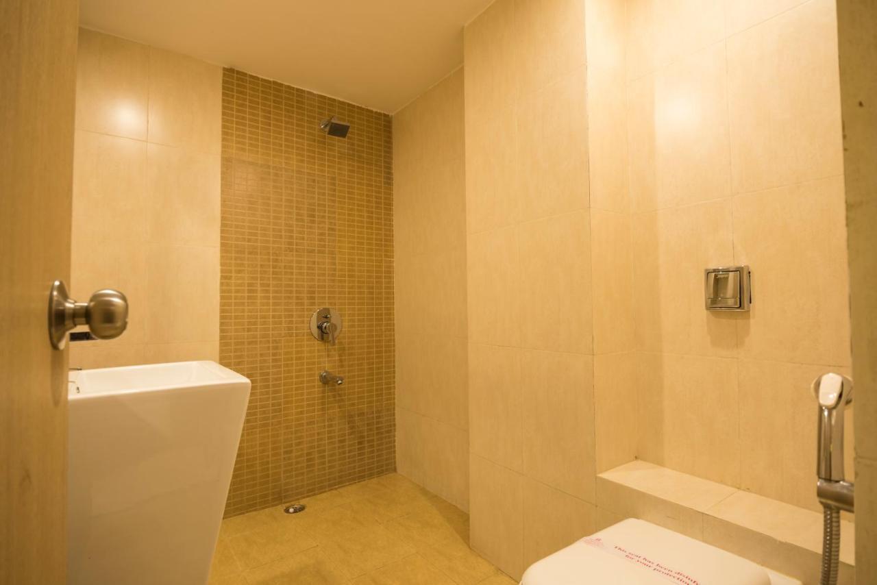 Palette Hotel Nisarga By Sunday Bhopal Exteriör bild