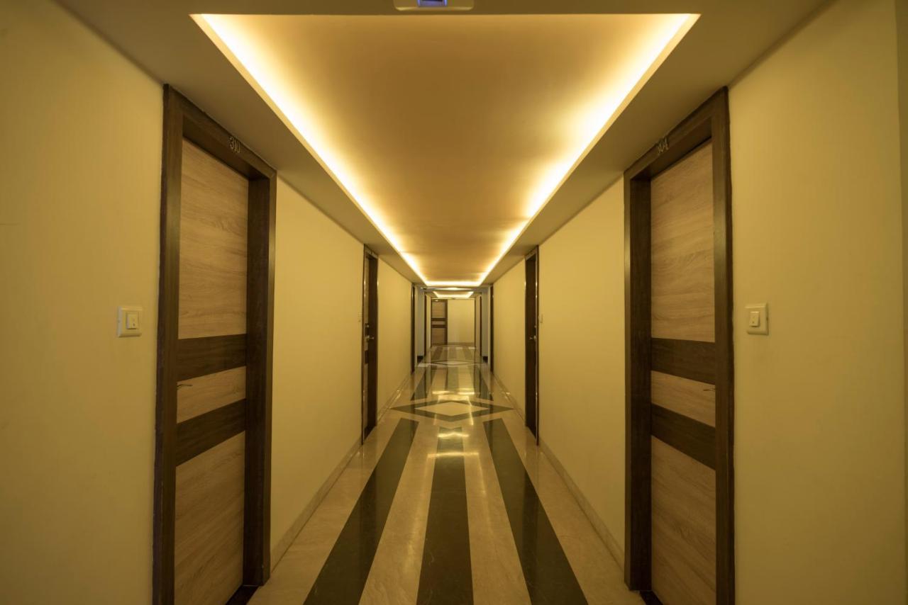 Palette Hotel Nisarga By Sunday Bhopal Exteriör bild